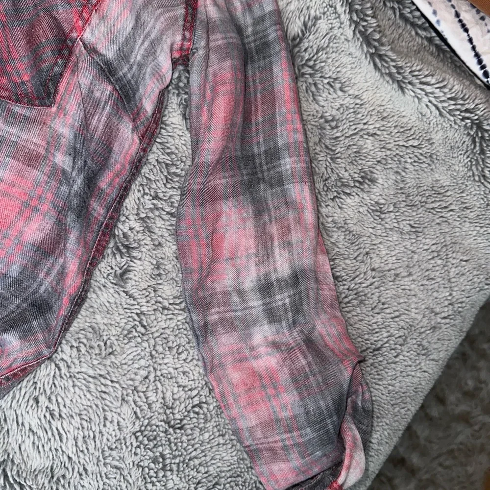 Plaid button down - Picture 6 of 7